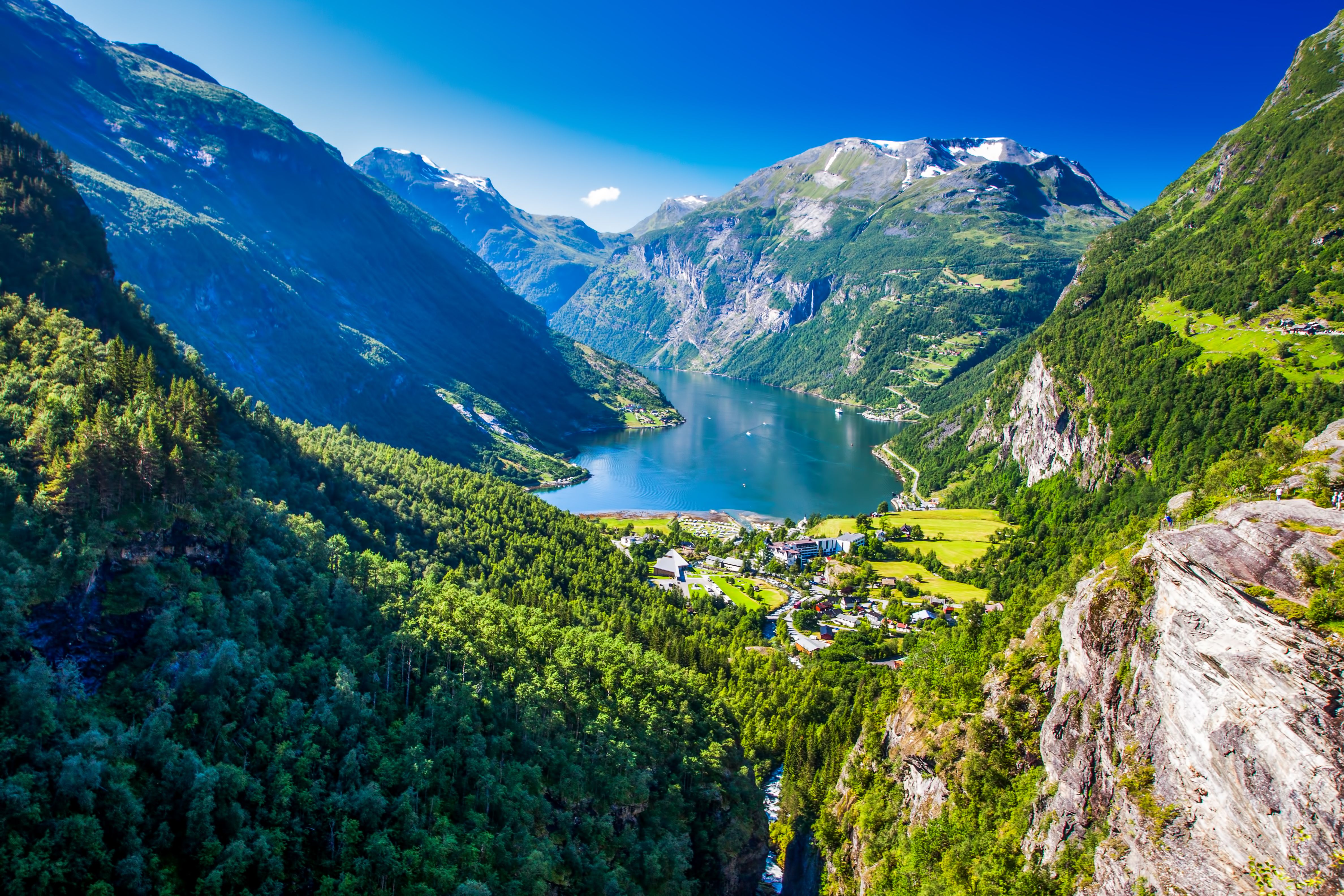 A1-2203-Majestic-Easter-Fjordland.jpg