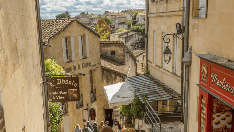 side street of Bordeaux