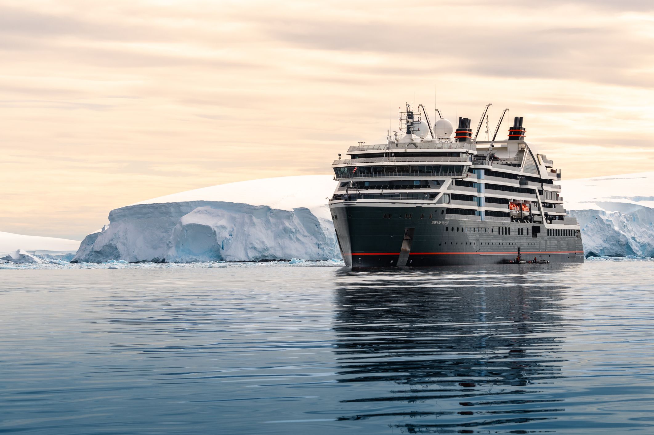 arctic cruise ship