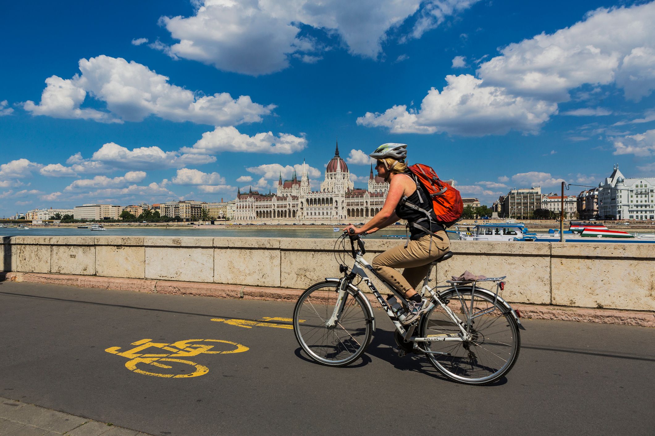 cycling in budapest