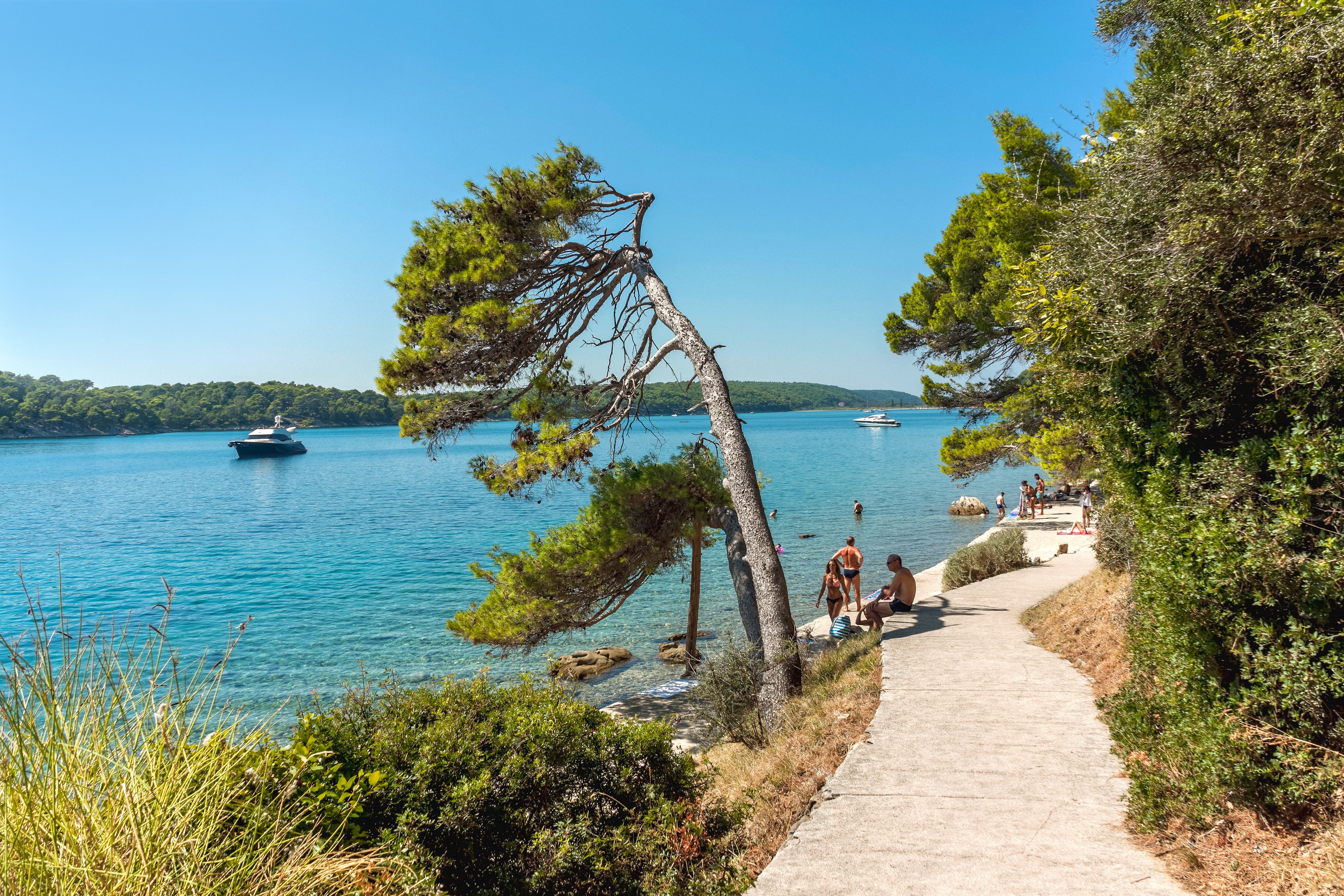 hidden beach croatia