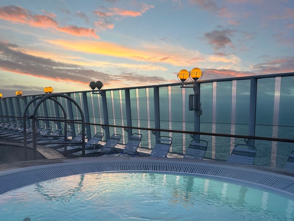 hot tub fred olsen.jpg